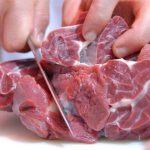 توزیع گسترده گوشت گوساله و گوسفند منجمد به قیمت ۱۳۰ تا ۱۶۰ هزار تومان از امروز
